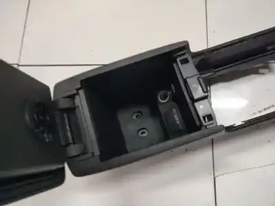 Peça sobressalente para automóvel em segunda mão apoio de braço consola central por mazda 3 (bk) 1.6 (bk14) referências oem iam   