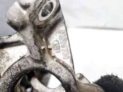 Second-hand car spare part engine support for porsche 968 descapotable 3.0 oem iam references 81090780  