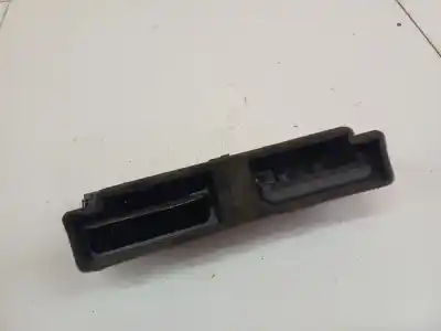 Автозапчасти б/у аэрационная решетка за audi a5 (8t3) 2.0 tfsi ссылки oem iam 8t2820951b  8t2 820 951 b