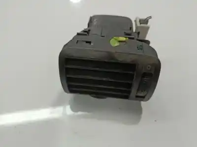 Pièce détachée automobile d'occasion grille d'aération pour volkswagen passat b5 variant (3b5) 1.9 tdi références oem iam 3b0819703  3b0819703