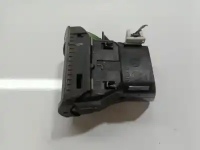 Pièce détachée automobile d'occasion grille d'aération pour volkswagen passat b5 variant (3b5) 1.9 tdi références oem iam 3b0819704  3b0 819 704