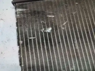 Pezzo di ricambio per auto di seconda mano radiatore d acqua per peugeot 407 (6d_) 2.0 hdi 135 (6drhrh, 6drhre, 6drhrg, 6drhrj) riferimenti oem iam   