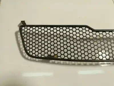 Piesă de schimb auto la mâna a doua grilã de aierisire de la bara din mijloc pentru volkswagen passat b5 variant (3b5) 1.9 tdi referințe oem iam   