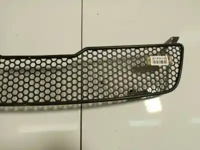 Piesă de schimb auto la mâna a doua grilã de aierisire de la bara din mijloc pentru volkswagen passat b5 variant (3b5) 1.9 tdi referințe oem iam   