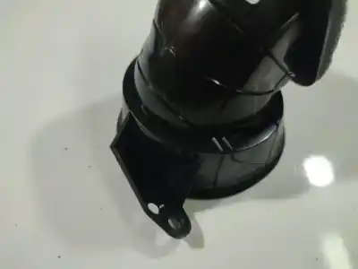 Pezzo di ricambio per auto di seconda mano plastica per mazda 3 (bk) 1.6 (bk14) riferimenti oem iam bp4k64841  bp4k64841