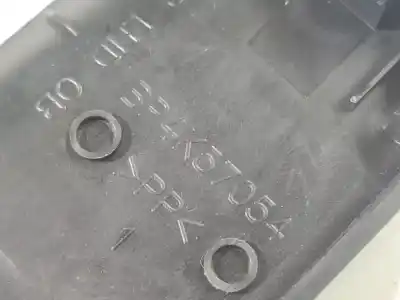 Pezzo di ricambio per auto di seconda mano plastica per mazda 3 (bk) 1.6 (bk14) riferimenti oem iam p84k57054  p84k57054