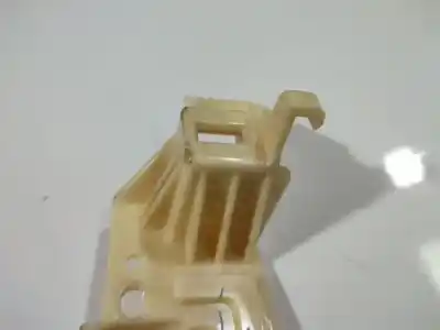 Pezzo di ricambio per auto di seconda mano plastica per mazda 3 (bk) 1.6 (bk14) riferimenti oem iam 7pak60a  7pa k-60a