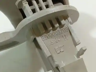 Автозапчастина б/у ручка стеля для renault espace iv (jk0/1_) 2.2 dci (jk0h) посилання на oem iam 8200003209  8200003209