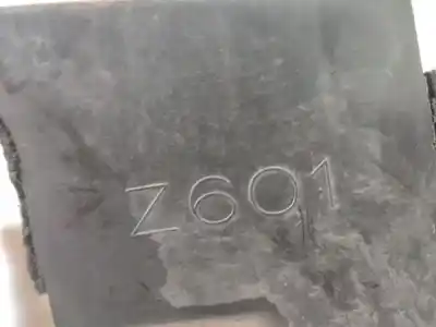 Pezzo di ricambio per auto di seconda mano plastica per mazda 3 (bk) 1.6 (bk14) riferimenti oem iam z601  z601