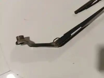 Second-hand car spare part left front windshield wiper arm for mazda 5 (cr19) 2.0 cd (cr19) oem iam references   