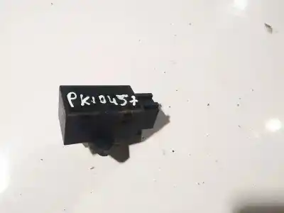 Pezzo di ricambio per auto di seconda mano relè per opel kadett e fastback (t85) 1.4 s (c08, c48, d08, d48) riferimenti oem iam 7l0959772