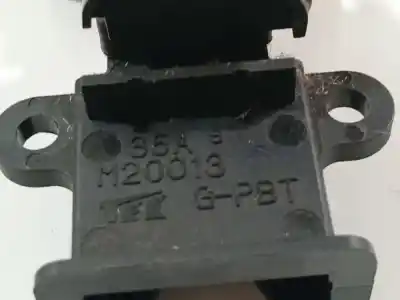 Автозапчастина б/у передні вікний вмикач для honda cr-v (rd8) 2.0 vtec cat посилання на oem iam m20013  m20013