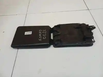 Pezzo di ricambio per auto di seconda mano plastica per volkswagen passat b5 variant (3b5) 1.9 tdi riferimenti oem iam 8d0927613  8d0 927 613