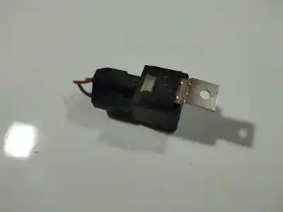 Second-hand car spare part relay for ford focus c-max (dm2) 2.0 tdci oem iam references r1n9a  r1n9a, 1l8j 10c909 aa, 1l8j10c909aa