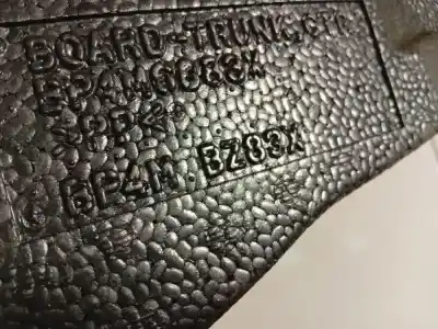 Pezzo di ricambio per auto di seconda mano plastica per mazda 3 (bk) 1.6 (bk14) riferimenti oem iam bp4mbz83x  bp4mbz83x