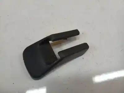 Peça sobressalente para automóvel em segunda mão plásticos por toyota corolla verso (zer_, zze12_, r1_) 2.0 d-4d (cur10_) referências oem iam 721270f010