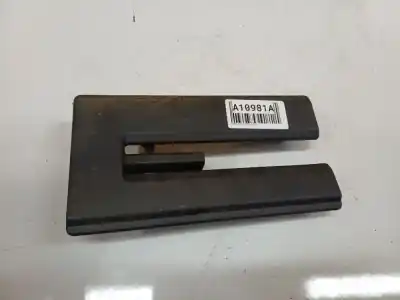 Peça sobressalente para automóvel em segunda mão plásticos por toyota corolla verso (zer_, zze12_, r1_) 2.0 d-4d (cur10_) referências oem iam 721570f020