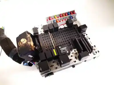 Peça sobressalente para automóvel em segunda mão caixa de fusíveis e relés por volvo v70 ii (285) d5 referências oem iam 9441582