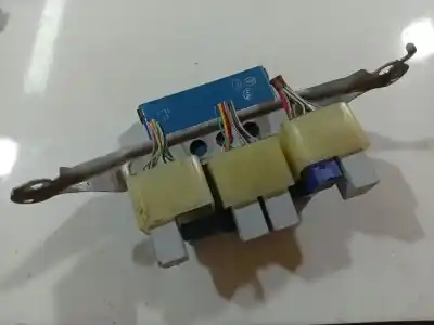 Peça sobressalente para automóvel em segunda mão caixa de fusíveis e relés por toyota corolla verso (zer_, zze12_, r1_) 2.0 d-4d (cur10_) referências oem iam 896180f020