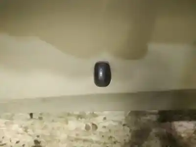 Peça sobressalente para automóvel em segunda mão plásticos por toyota corolla verso (zer_, zze12_, r1_) 2.0 d-4d (cur10_) referências oem iam 