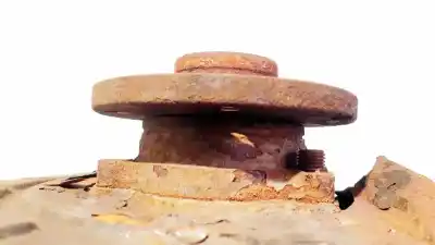 Second-hand car spare part front right knuckle for audi a3 (8p1) 2.0 tdi oem iam references   