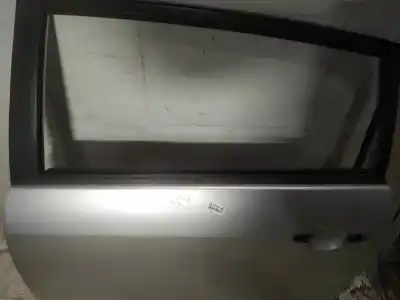 Peça sobressalente para automóvel em segunda mão plásticos por toyota corolla verso (zer_, zze12_, r1_) 2.0 d-4d (cur10_) referências oem iam 