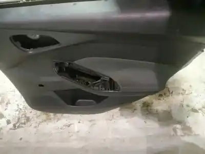 Peça sobressalente para automóvel em segunda mão forra / revestimento da porta traseira direita por ford focus iii 1.6 tdci referências oem iam   