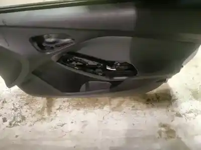 Peça sobressalente para automóvel em segunda mão forra / revestimento da porta dianteira direita por ford focus iii 1.6 tdci referências oem iam   