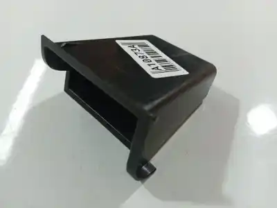 Peça sobressalente para automóvel em segunda mão cinzeiro por opel insignia a (g09) 2.0 cdti (68) referências oem iam 353823