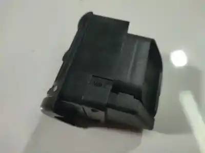 Автозапчасти б/у аэрационная решетка за audi a4 b5 (8d2) 1.8 ссылки oem iam 8d1820901  8d1 820 901