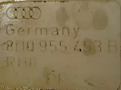 Pezzo di ricambio per auto di seconda mano deposito pulito per audi a4 b5 (8d2) 1.8 riferimenti oem iam 8d0955453b  8d0955453b