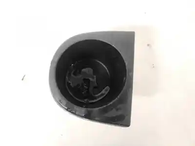 Tweedehands auto-onderdeel plasticen voor toyota verso 2.0 d-4d cat oem iam-referenties 669910f020