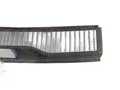 Second-hand car spare part plastics for opel zafira b 1.9 cdti oem iam references 322225228  