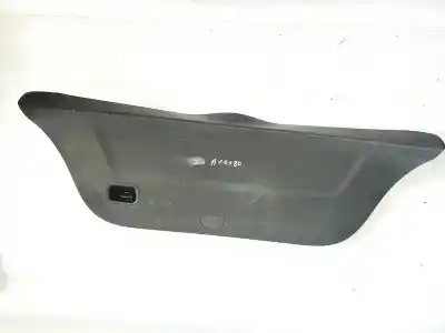Peça sobressalente para automóvel em segunda mão plásticos por skoda octavia ii combi (1z5) 1.6 tdi 4x4 referências oem iam 677650d010