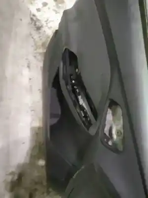 Tweedehands auto-onderdeel bekleding linker voordeur voor ford focus iii 1.6 tdci oem iam-referenties 