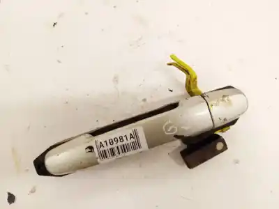 Peça sobressalente para automóvel em segunda mão puxador exterior traseiro direito por toyota corolla verso (zer_, zze12_, r1_) 2.0 d-4d (cur10_) referências oem iam 