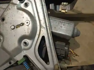 Автозапчастина б/у двигатель переднього ліва вікна для audi a4 b5 (8d2) 1.8 посилання на oem iam 0536001402  053.60014.02