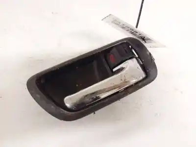 Peça sobressalente para automóvel em segunda mão puxador interior dianteiro direito por toyota corolla verso (zer_, zze12_, r1_) 2.0 d-4d (cur10_) referências oem iam 692050f010