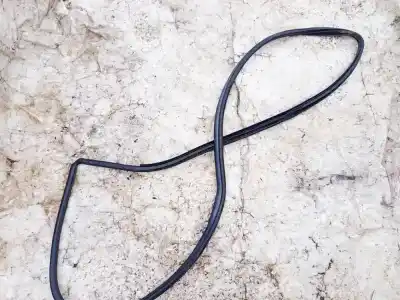 Tweedehands auto-onderdeel deurcontour rubber voor toyota avensis 2.0 d-4d oem iam-referenties 