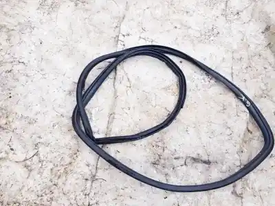 Tweedehands auto-onderdeel deurcontour rubber voor toyota avensis 2.0 d-4d oem iam-referenties 