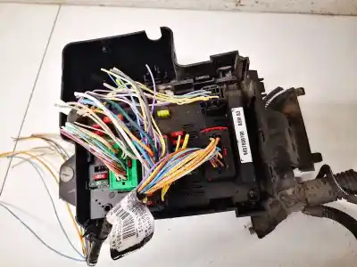 Peça sobressalente para automóvel em segunda mão caixa de fusíveis e relés por porsche 968 descapotable 3.0 referências oem iam 9657608780