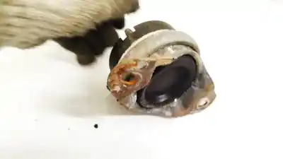 Second-hand car spare part engine support for porsche 968 descapotable 3.0 oem iam references   