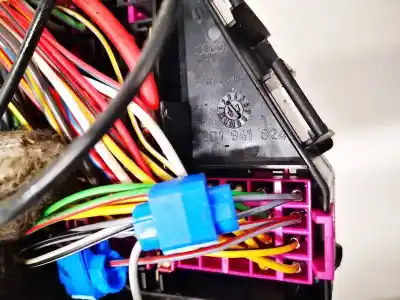 Автозапчасти б/у блок реле/предохранителей за audi a4 b5 (8d2) 1.9 tdi ссылки oem iam 8d1941824  