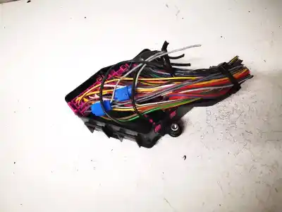 Автозапчасти б/у блок реле/предохранителей за audi a4 b5 (8d2) 1.9 tdi ссылки oem iam 8d1941824  