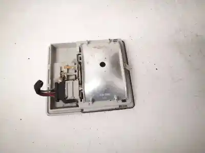 Автозапчасти б/у внутренний свет за audi a4 b5 (8d2) 1.9 tdi ссылки oem iam 8d0947105b  