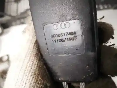 Автозапчасти б/у левый задний крюк ремня за audi a4 b5 (8d2) 1.9 tdi ссылки oem iam 8d0857740a  