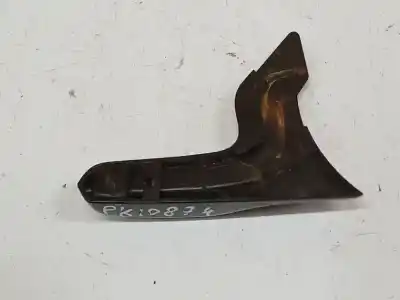 Pezzo di ricambio per auto di seconda mano plastica per ford focus iii 1.6 tdci riferimenti oem iam 8a61a61735a  8a61-a61735-a