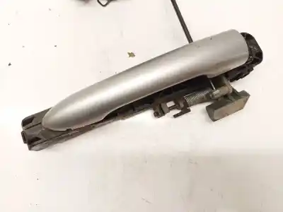Tweedehands auto-onderdeel buitenste handgreep rechts voor voor nissan primera hatchback (p12) 1.9 dci oem iam-referenties 80610av600