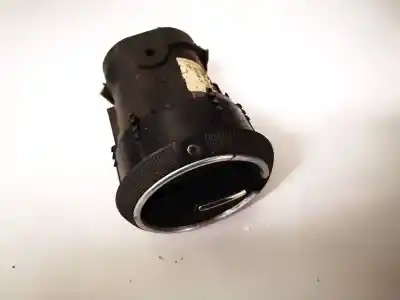 Pezzo di ricambio per auto di seconda mano griglia di aerazione per audi a3 (8p1) 1.9 tdi riferimenti oem iam 8p0820901a