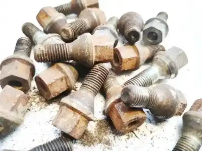 Pezzo di ricambio per auto di seconda mano pezzi vari per bmw 3 (e30) m3 2.3 riferimenti oem iam   